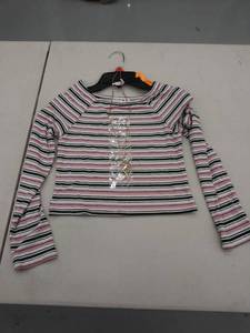 lot 29473 image: girls medium 1012 shirt