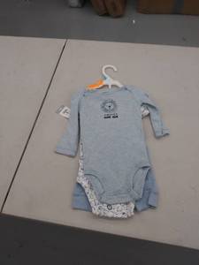 lot 29482 image: boys 6mos outfit