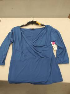 lot 29547 image: womens xxl top