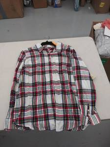 lot 29555 image: womens xl top