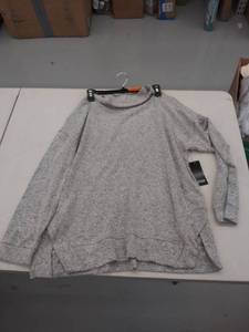 lot 29558 image: womens xxl sweater