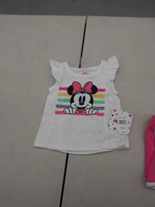lot 29571 image: girls 2T outfit