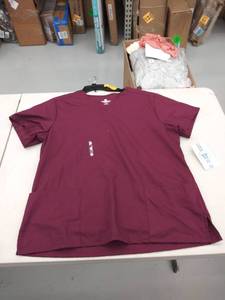 lot 29606 image: large scrub top