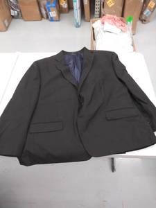 lot 29626 image: mens 52 short suit jacket