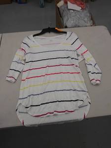 lot 29635 image: womens small top