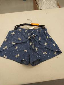 lot 29643 image: girls xl shorts