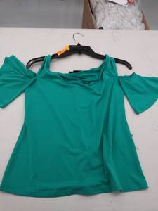 lot 29652 image: womens medium top