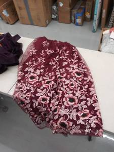 lot 29664 image: juniors size 1 skirt
