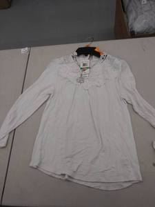 lot 29667 image: girls large shirt