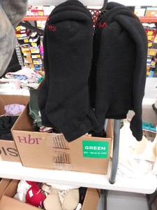 lot 29675 image: 6 pair hanes ankle socks- some are dirty