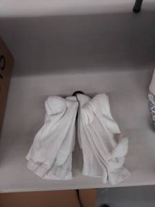 lot 29688 image: 4 pairs hanes crew cut socks