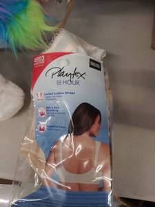 lot 29699 image: Playtex 18 Hour Ultimate Shoulder Comfort Wireless Bra 4693 38DD