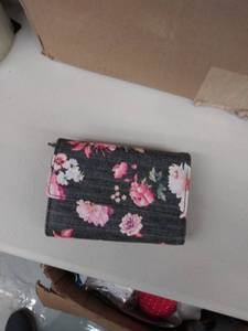 lot 29727 image: wallet