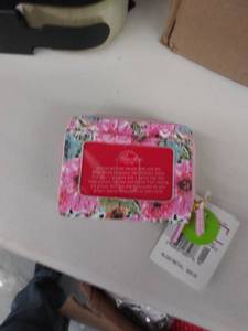 lot 29729 image: Buxton Spring In Bloom Rfid Wizard Wallet One Size Pink Multi