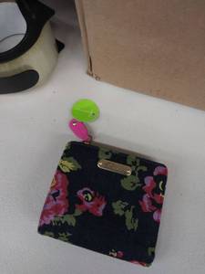 lot 29730 image: wallet