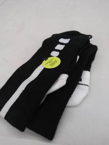 lot 29795 image: 1 pair small nike elite socks