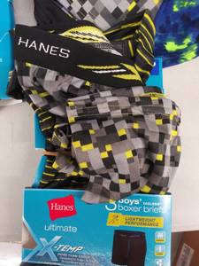 lot 29839 image: 2 pair size 6-8 boxer briefs