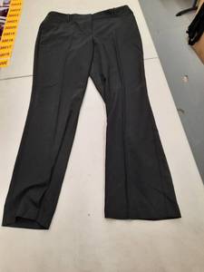 lot 30011 image: Womens Pants