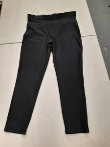 lot 30015 image: Womens Pants
