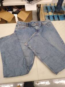 lot 30029 image: Mens Pants