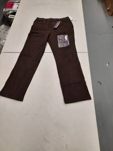 lot 30046 image: Womens Pants