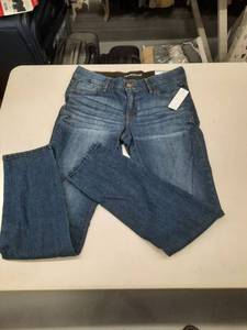 lot 30047 image: Womens Pants