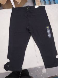 lot 30072 image: Womans Yoga Pants