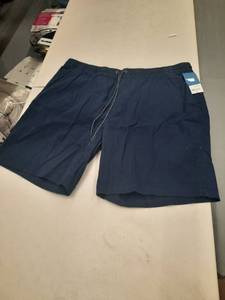 lot 30075 image: Mens Shorts