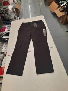 lot 30079 image: Women Pants.
