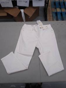 lot 30086 image: Womans Jeans