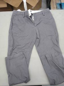 lot 30099 image: Mens Pants