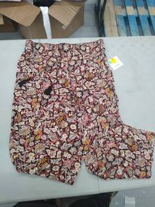 lot 30113 image: Womans Pants