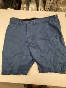 lot 30118 image: Mens Shorts.