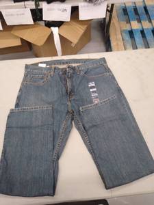 lot 30131 image: Mens Jeans