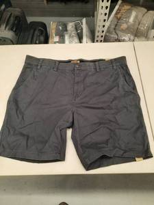 lot 30152 image: Mens Shorts.