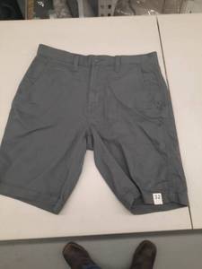 lot 30183 image: Mens Shorts.