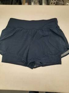 lot 30188 image: Womens Shorts.