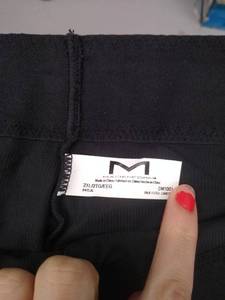 lot 30196 image: Womans Leggings