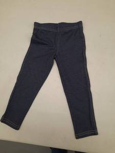 lot 30214 image: Kids Pants.
