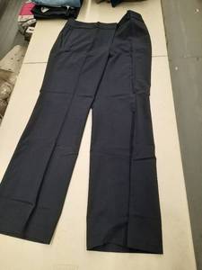 lot 30239 image: Womens Pants.