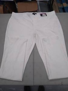 lot 30254 image: Womans Pants