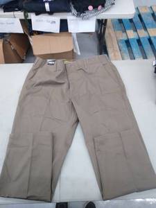 lot 30279 image: Mens Pants