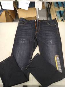 lot 30286 image: Mens Jeans