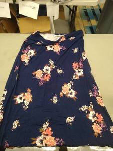 lot 30297 image: Skirt