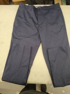 lot 30299 image: Mens Pants