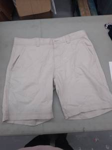 lot 30330 image: Men Shorts