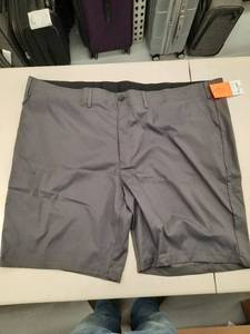 lot 30344 image: Mens Shorts.