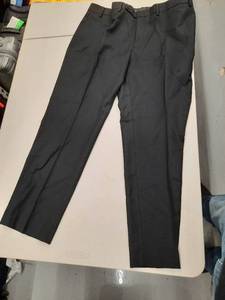 lot 30358 image: Mens Pants