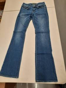 lot 30361 image: Womens Pants.