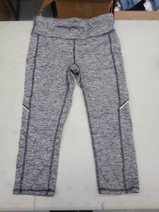 lot 30379 image: Womans Capri Leggings
